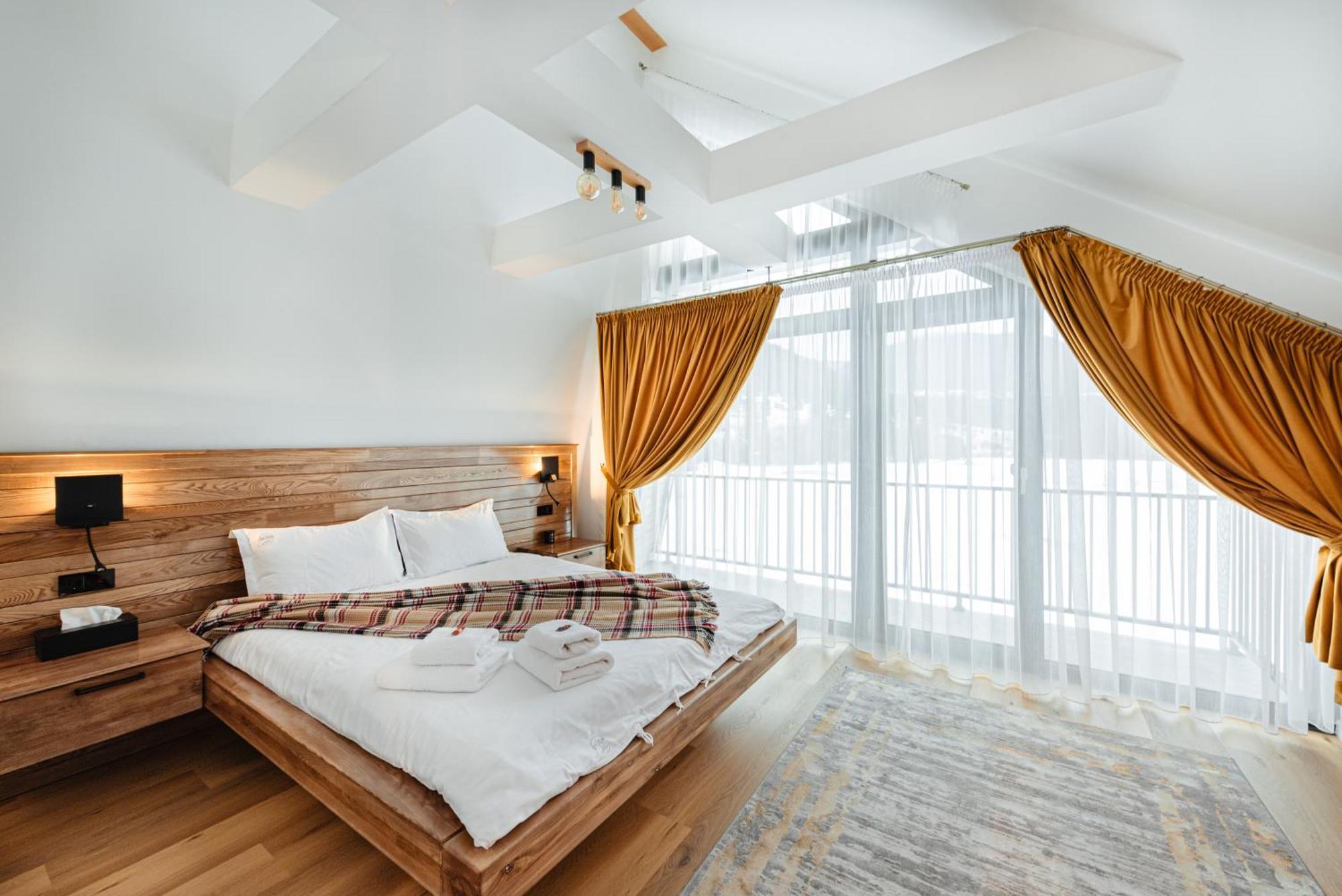 Elviu Guesthouse لاكو روسو المظهر الخارجي الصورة